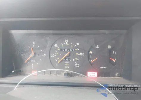 1991 Volvo 240 z USA, uszkodzony, nr VIN YV1AA8847M1442355